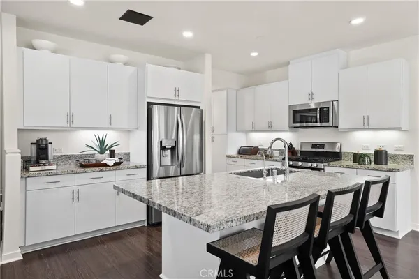 $1,150,000 | 12 Prominence, Lake Forest, CA 92630