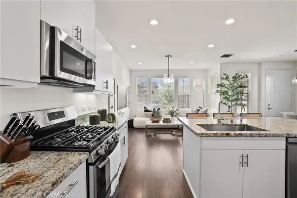 $1,150,000 | 12 Prominence, Lake Forest, CA 92630