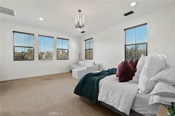 $1,150,000 | 12 Prominence, Lake Forest, CA 92630