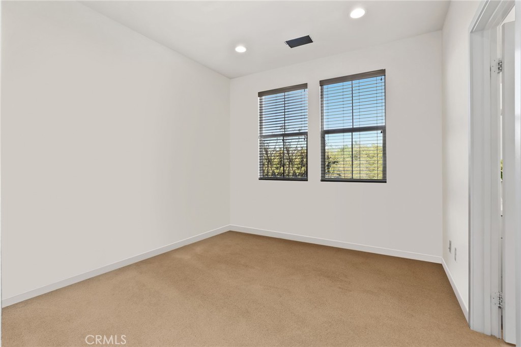 12 Prominence Lake Forest, CA 92630 - Photo 29 of 43