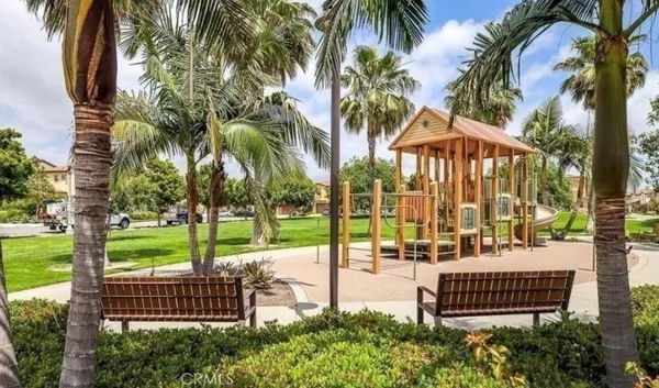 $1,150,000 | 12 Prominence, Lake Forest, CA 92630