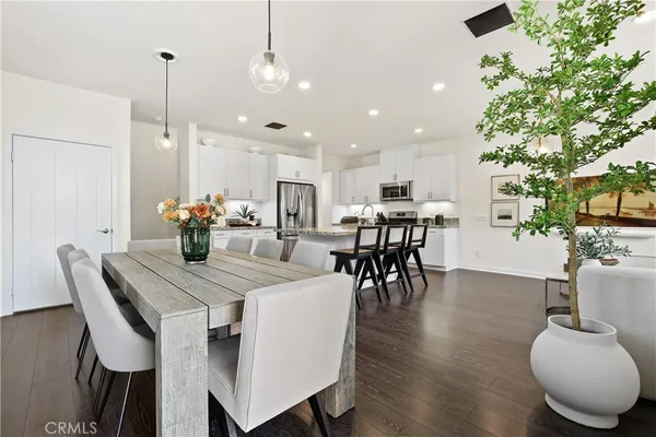 $1,150,000 | 12 Prominence, Lake Forest, CA 92630