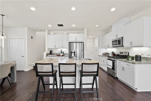 $1,150,000 | 12 Prominence, Lake Forest, CA 92630