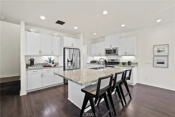 $1,150,000 | 12 Prominence, Lake Forest, CA 92630