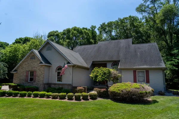 $444,900 | 3106 Hunters Trail, Mount Pleasant, MI 48858