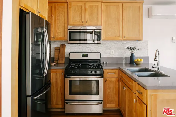 $707,500 | 5330 Lincoln Avenue, Los Angeles, CA 90042