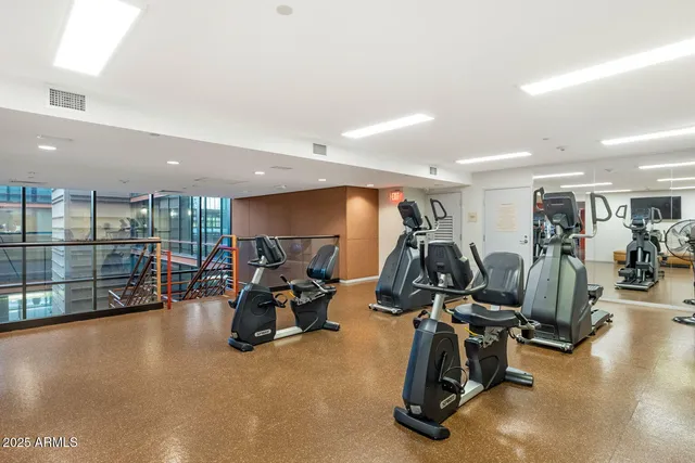 $3,300 | 4808 North 24th Street, Unit 708, Phoenix, AZ 85016