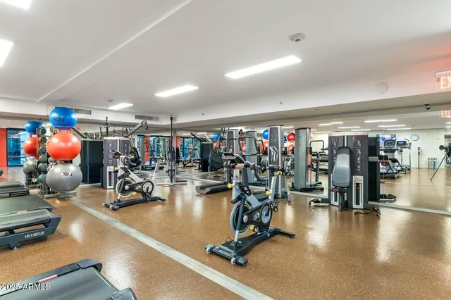 $3,300 | 4808 North 24th Street, Unit 708, Phoenix, AZ 85016