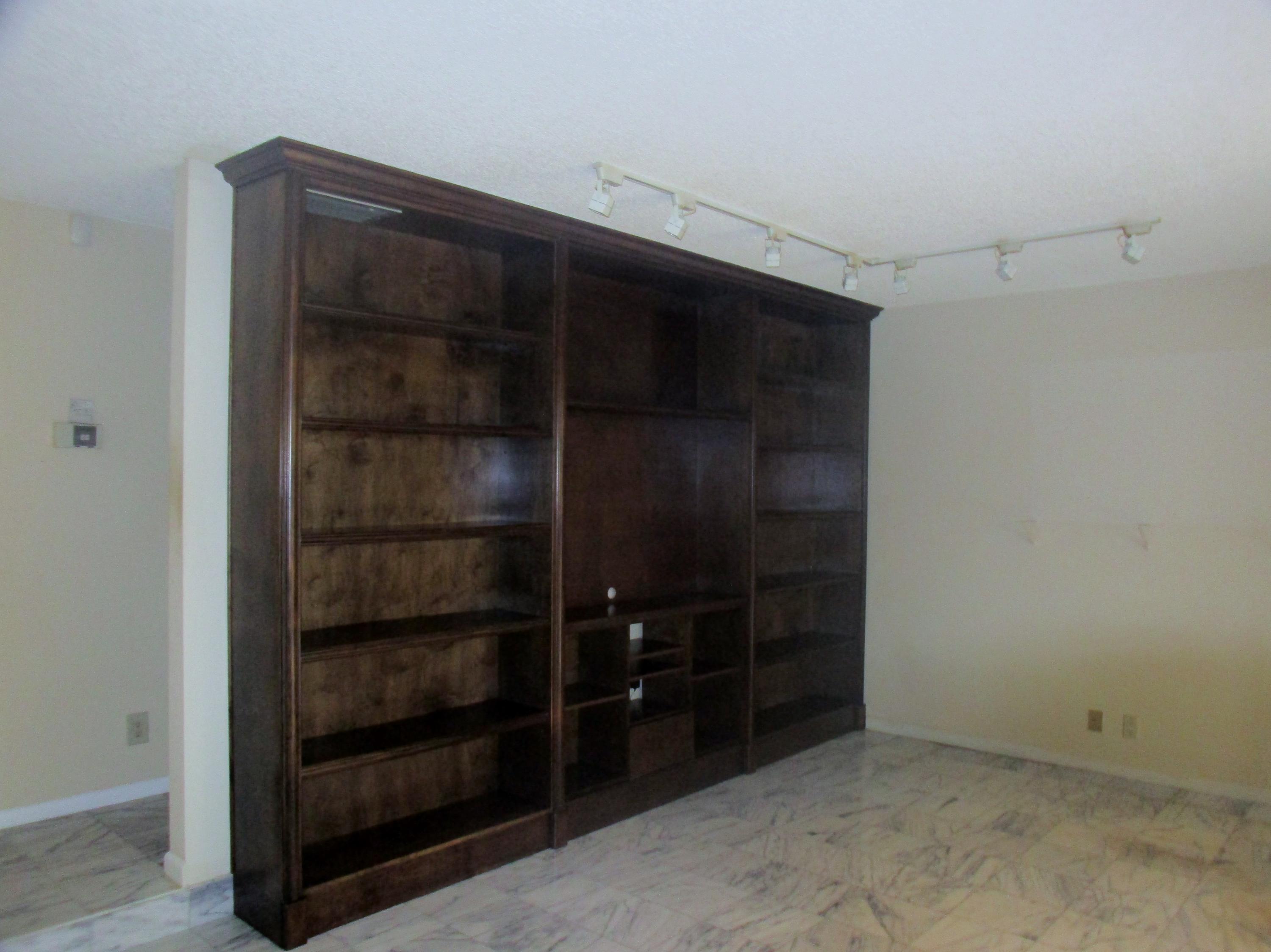 791 St Albans Drive Boca Raton, FL 33486 - Photo 16 of 41 Front Family Room