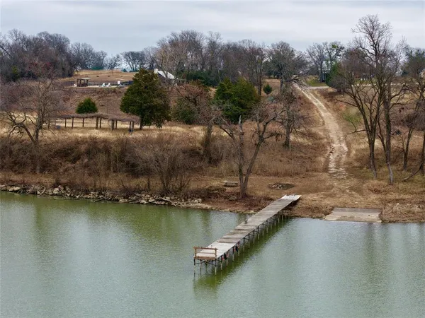 a view of a lake with houses