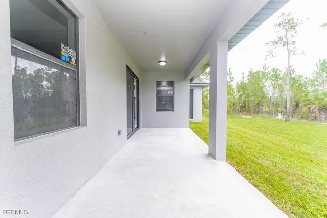 a view of an entryway