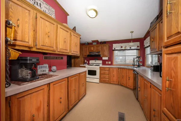 $190,000 | 400 Toledo Street, Fremont, IN 46737