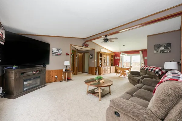 $190,000 | 400 Toledo Street, Fremont, IN 46737