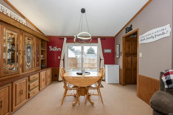 $190,000 | 400 Toledo Street, Fremont, IN 46737