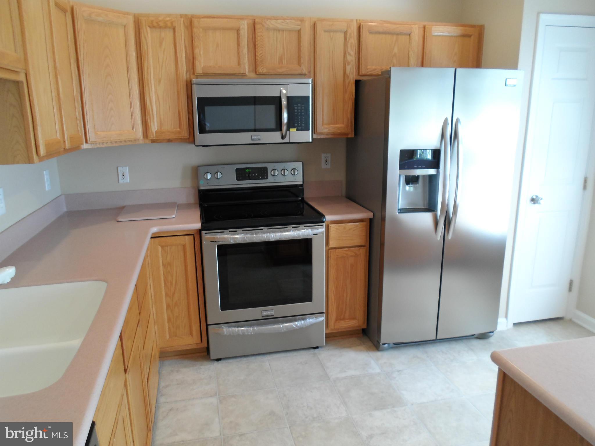 10105 Ridge Manor Terrace, Unit M Damascus, MD 20872 - Photo 3 of 19 Kitchen