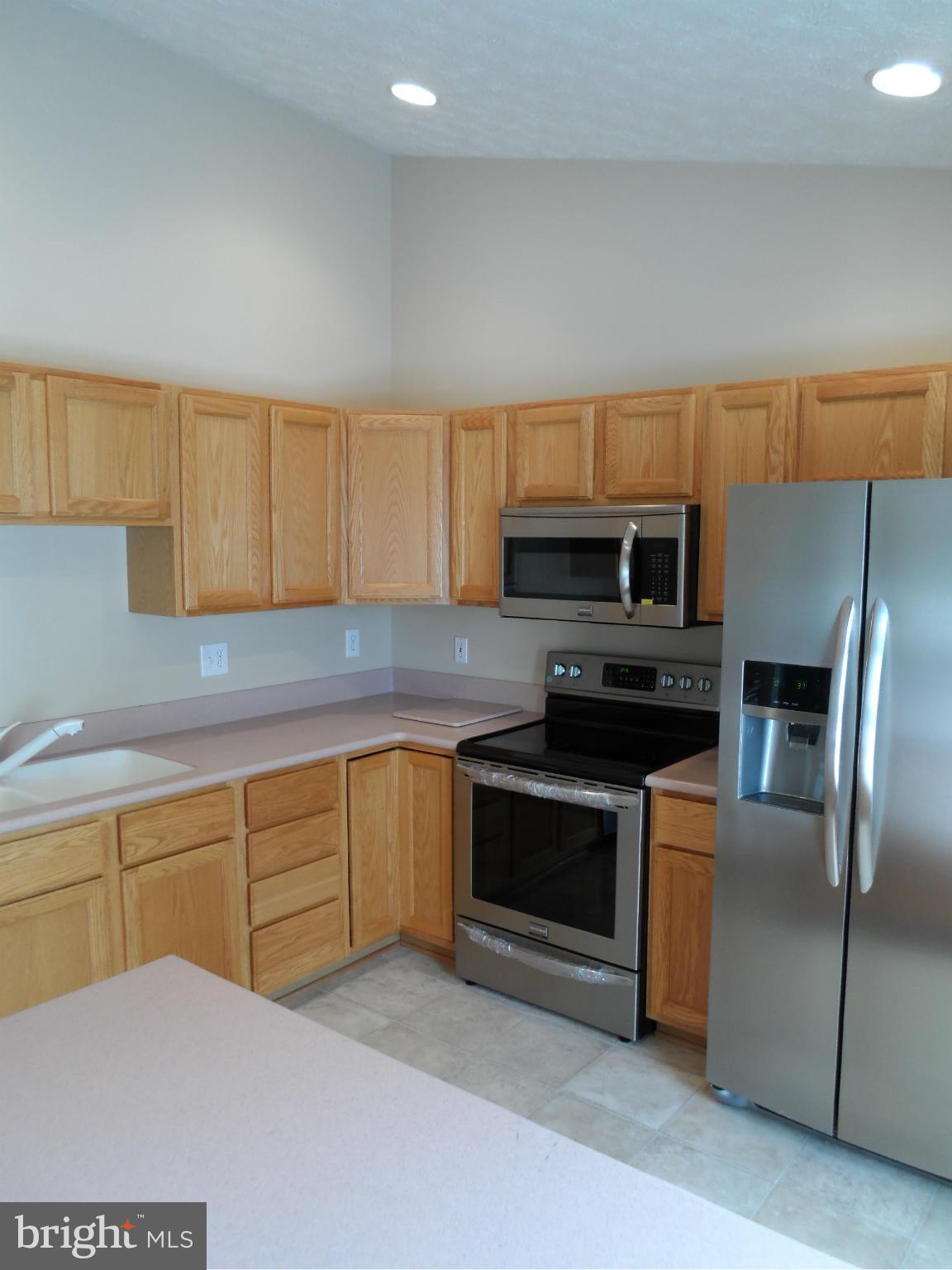 10105 Ridge Manor Terrace, Unit M Damascus, MD 20872 - Photo 4 of 19 Kitchen