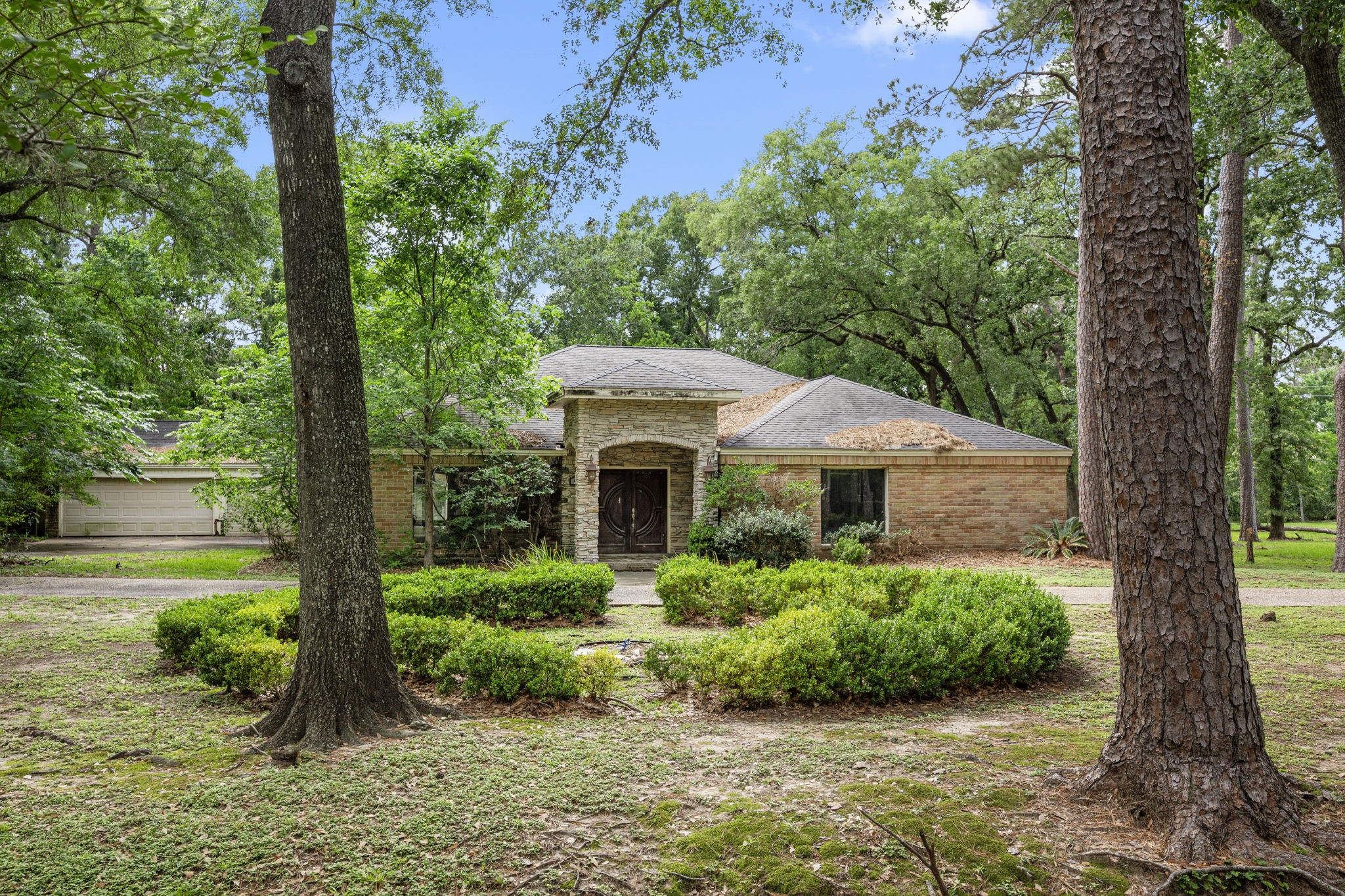 417 Rancho Bauer Drive Houston, TX 77079 - Photo 2 of 10