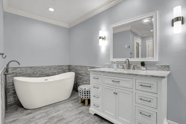 $875,000 | 7343 Deep Valley Drive, Germantown, TN 38138