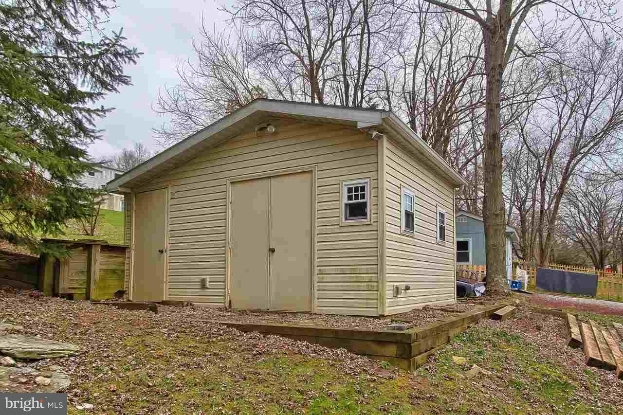 9103 East Springfield Road Seven Valleys, PA 17360 - Photo 18 of 21