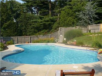 1437 Shoemaker Road Abington, PA 19001 - Photo 11 of 12 a view of a backyard