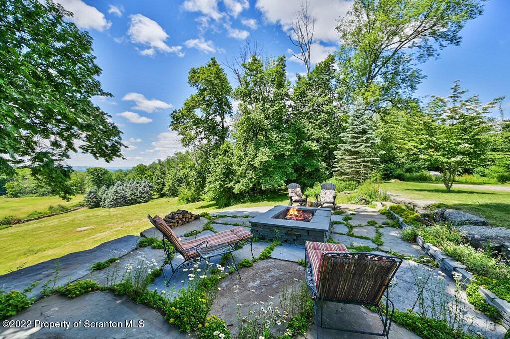745 Woodbourne Road Montrose, PA 18801 - Photo 8 of 120