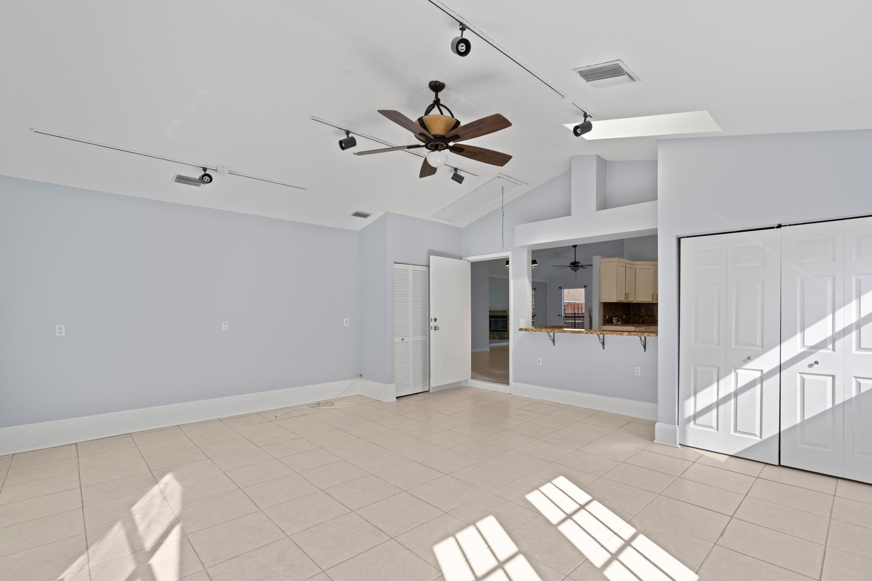 6039 Dimond Street Jupiter, FL 33458 - Photo 15 of 33 DSC05764.jpg-SMALL