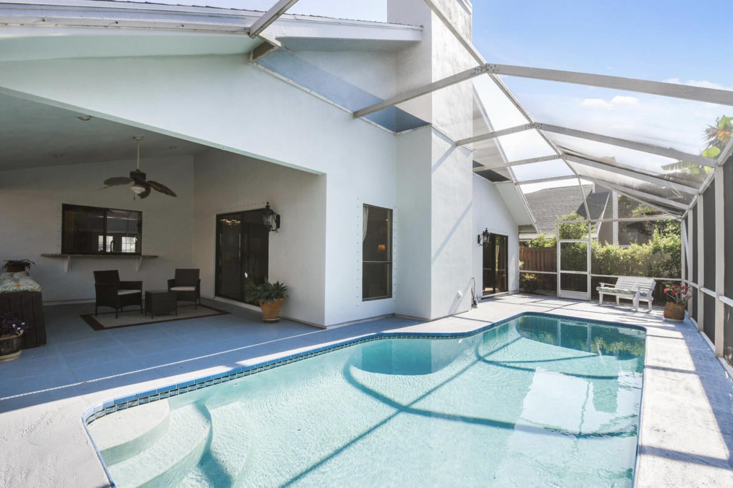 6039 Dimond Street Jupiter, FL 33458 - Photo 25 of 33 pool2