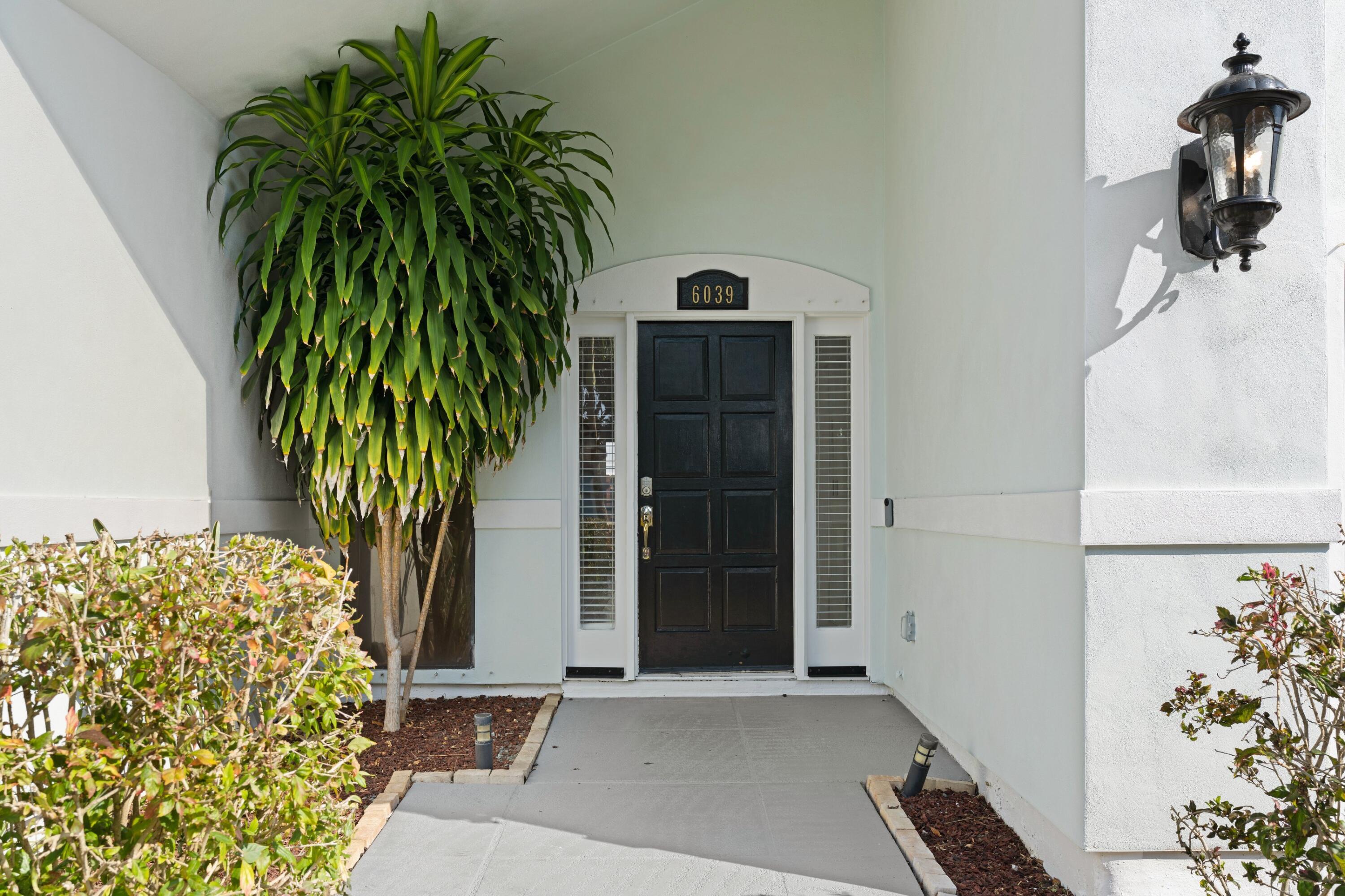 6039 Dimond Street Jupiter, FL 33458 - Photo 6 of 33 DSC05734.jpg-SMALL