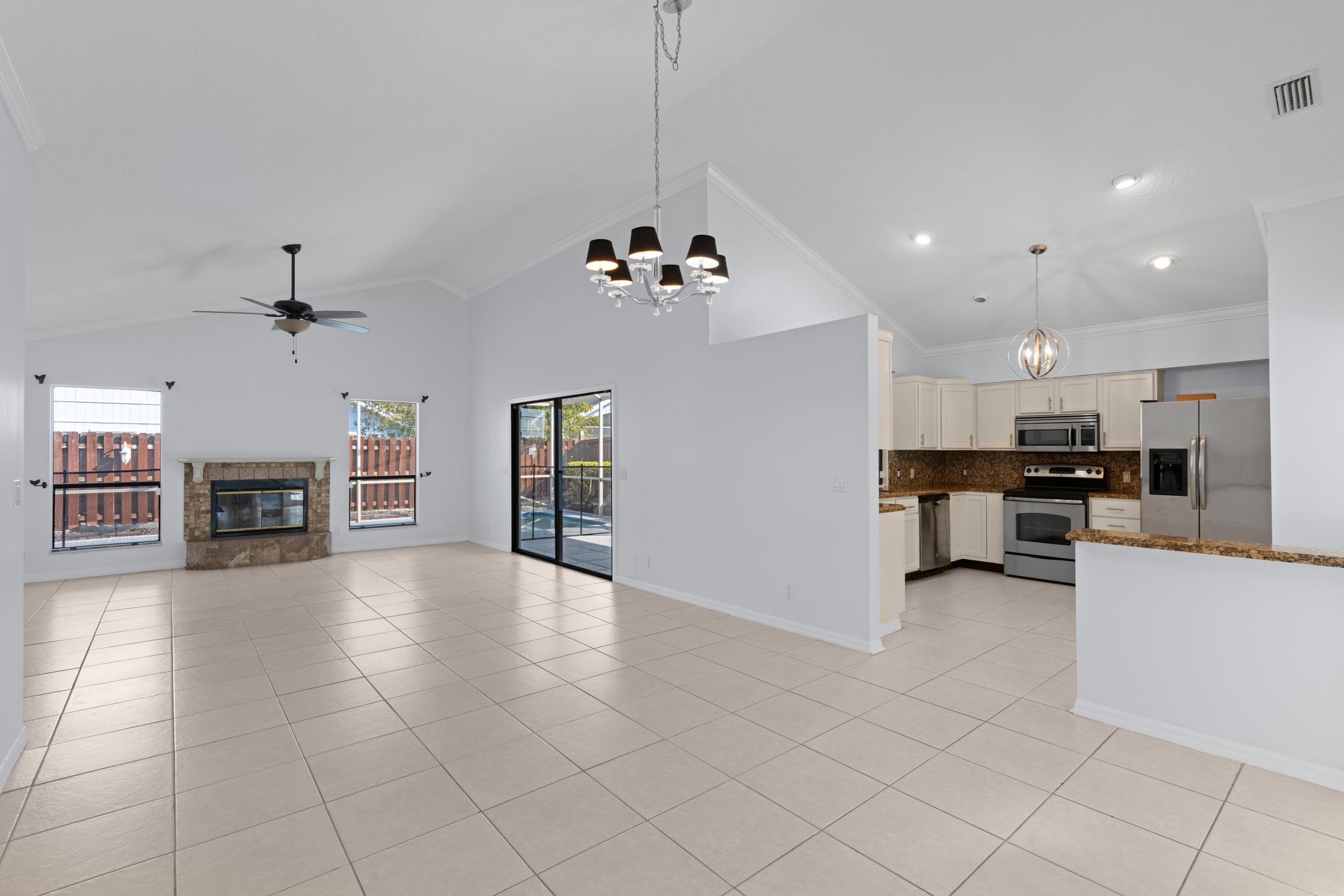 6039 Dimond Street Jupiter, FL 33458 - Photo 9 of 33 DSC05699.jpg-SMALL