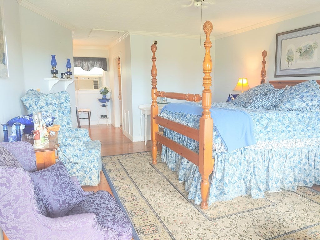 4549 Lightning Ridge Road Fancy Gap, VA 24328 - Photo 4 of 34 Gallery Image 4