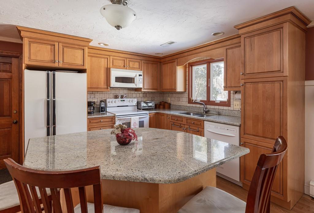 6 Teresa Road Hopkinton, MA 01748 - Photo 2 of 28 Gallery Image 2
