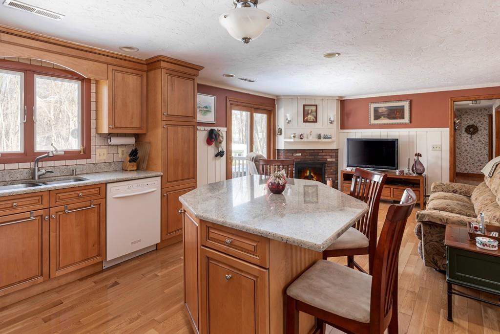 6 Teresa Road Hopkinton, MA 01748 - Photo 6 of 28 Gallery Image 6