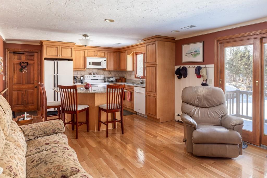 6 Teresa Road Hopkinton, MA 01748 - Photo 7 of 28 Gallery Image 7