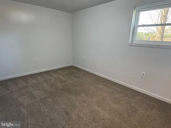 $1,600 | 3876 Shadywood Drive, Unit 8, Jefferson, MD 21755