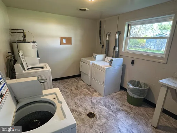 $1,600 | 3876 Shadywood Drive, Unit 8, Jefferson, MD 21755