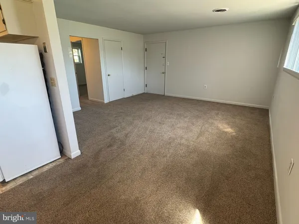 $1,600 | 3876 Shadywood Drive, Unit 8, Jefferson, MD 21755