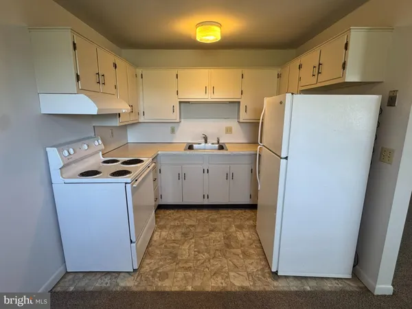 $1,600 | 3876 Shadywood Drive, Unit 8, Jefferson, MD 21755