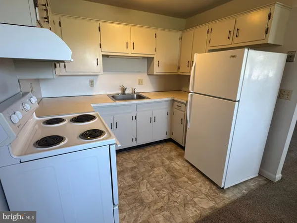 $1,600 | 3876 Shadywood Drive, Unit 8, Jefferson, MD 21755