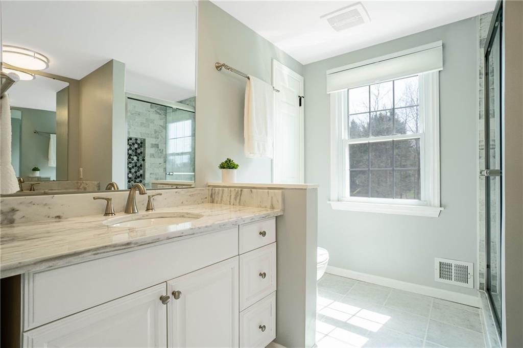 1678 Swanson Lane Pittsburgh, PA 15241 - Photo 11 of 21 Gallery Image 11