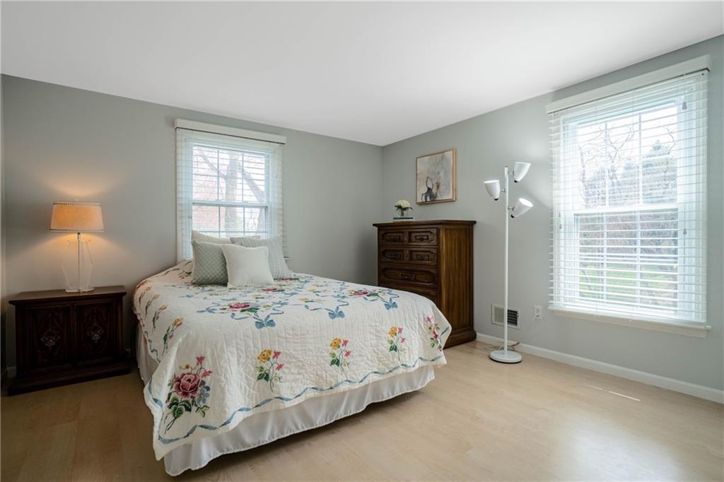 1678 Swanson Lane Pittsburgh, PA 15241 - Photo 14 of 21 Gallery Image 14