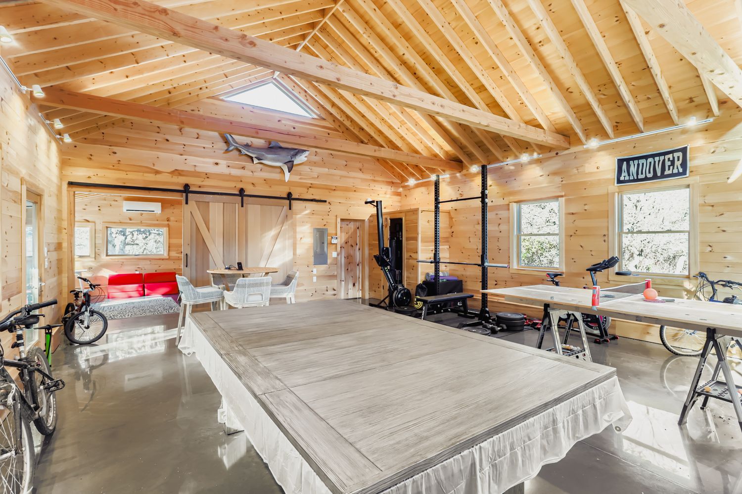 7 Black Point Road Chilmark, MA 02535 - Photo 39 of 47 a room with lots of table and chairs