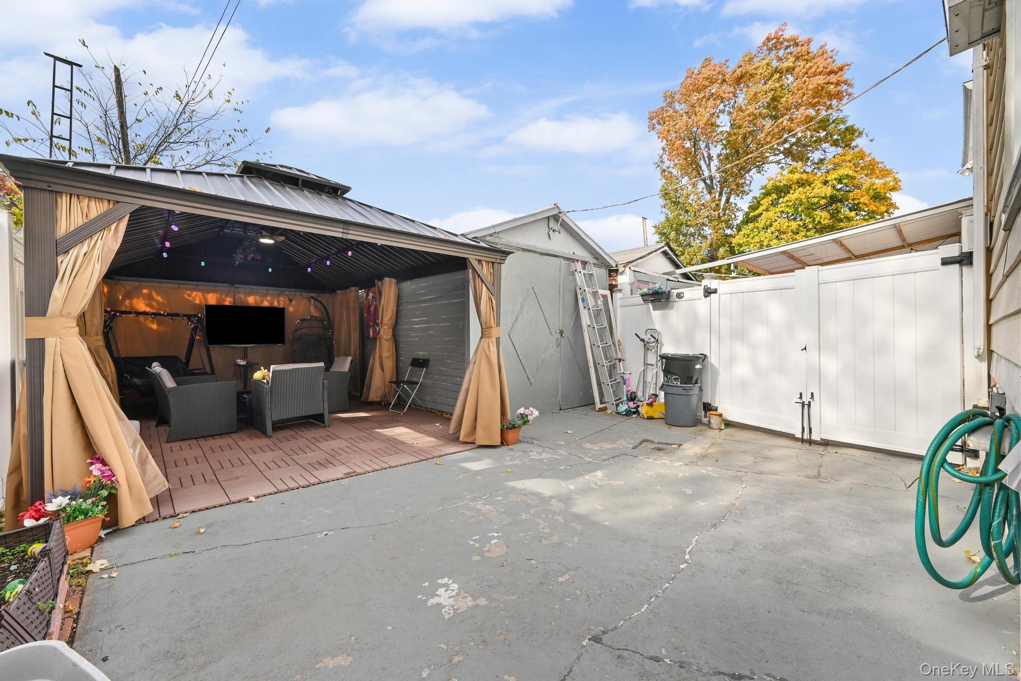 90-16 76th Street Queens, NY 11421 - Photo 27 of 28