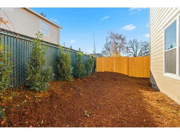 $389,900 | 115 East Jersey Street, Gladstone, OR 97027
