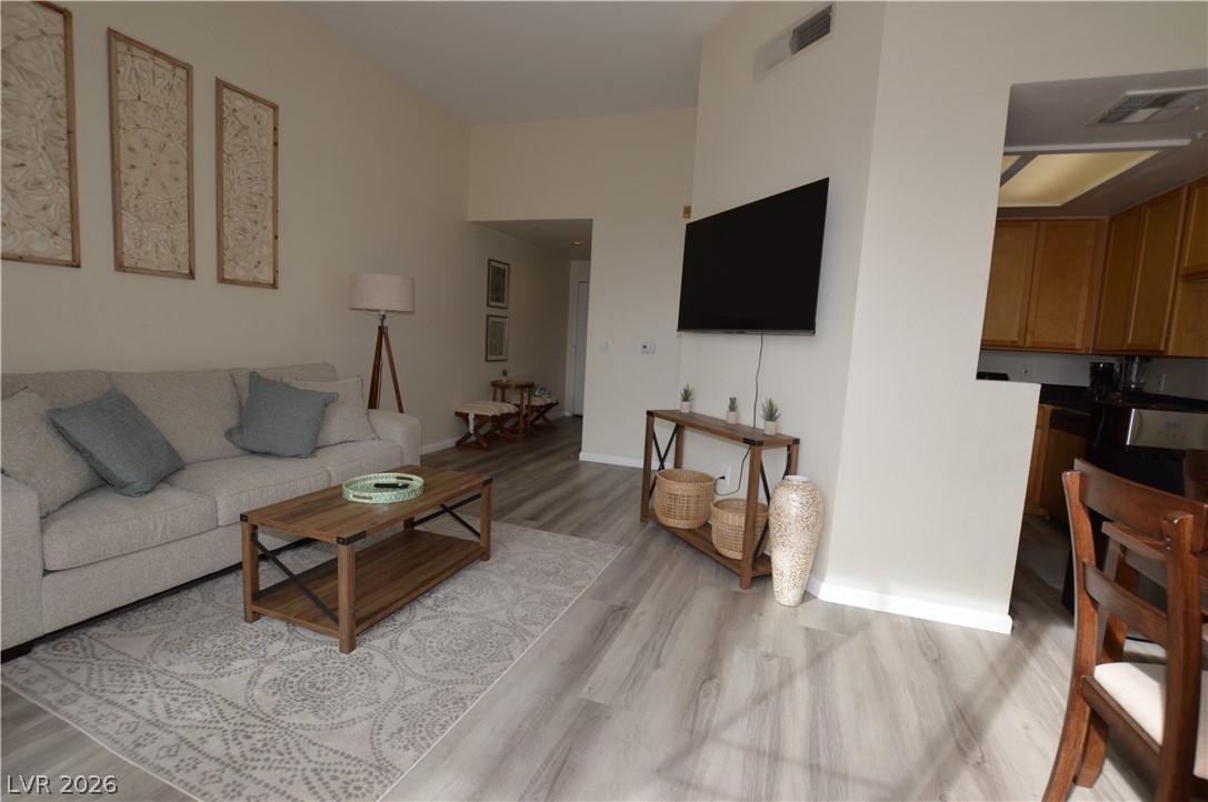 270 East Flamingo Road, Unit 418 Las Vegas, NV 89169 - Photo 2 of 54