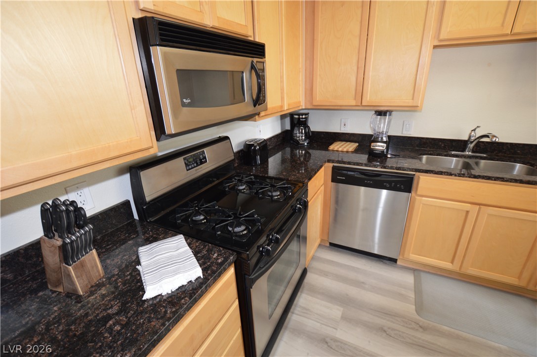 270 East Flamingo Road, Unit 418 Las Vegas, NV 89169 - Photo 7 of 54