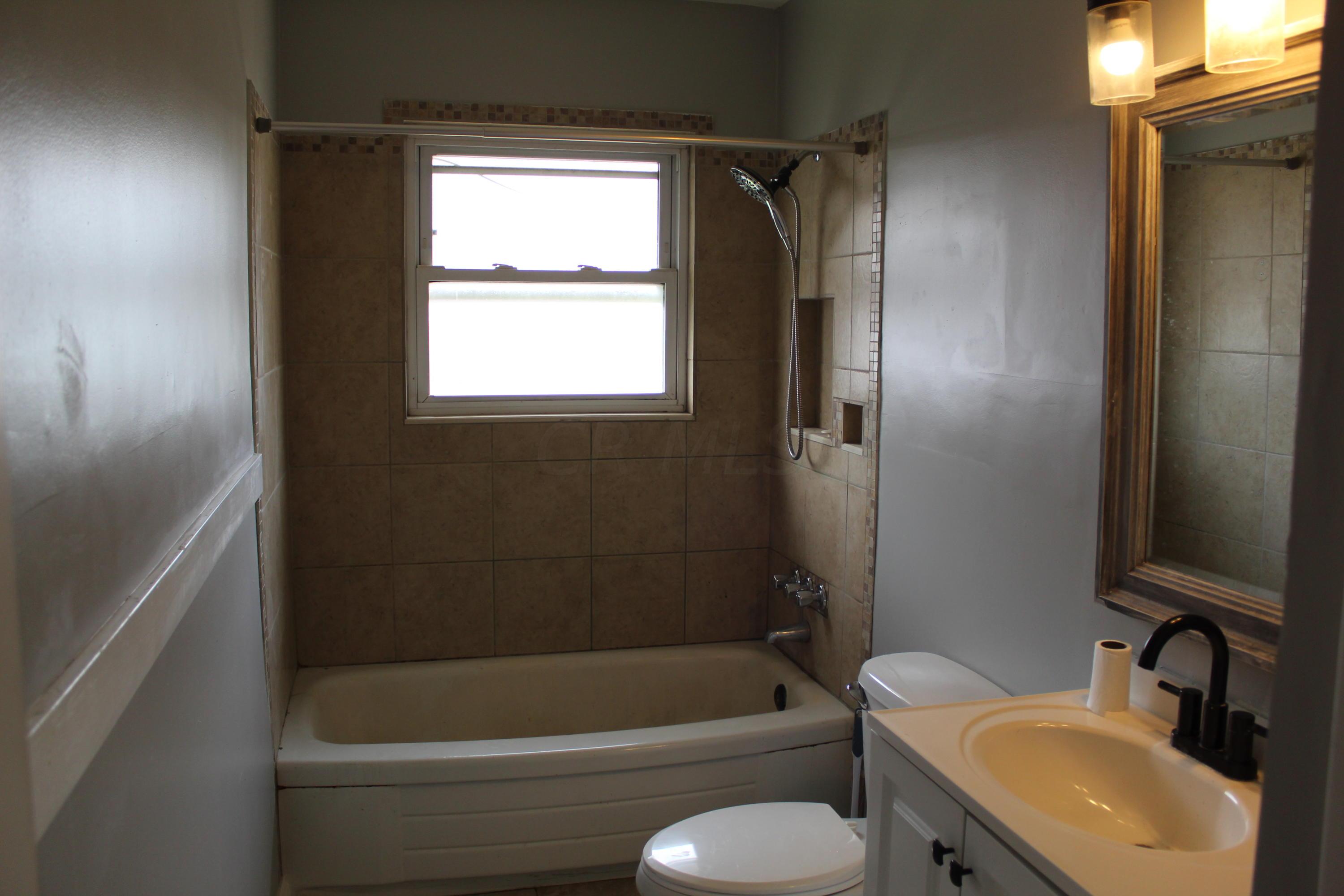 5196 Rampart Road Columbus, OH 43207 - Photo 6 of 20