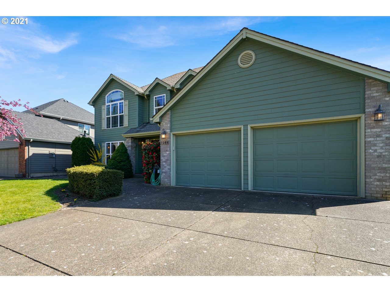 1286 Keystone Loop Northeast Keizer, OR 97303 - Photo 2 of 32 Gallery Image 2