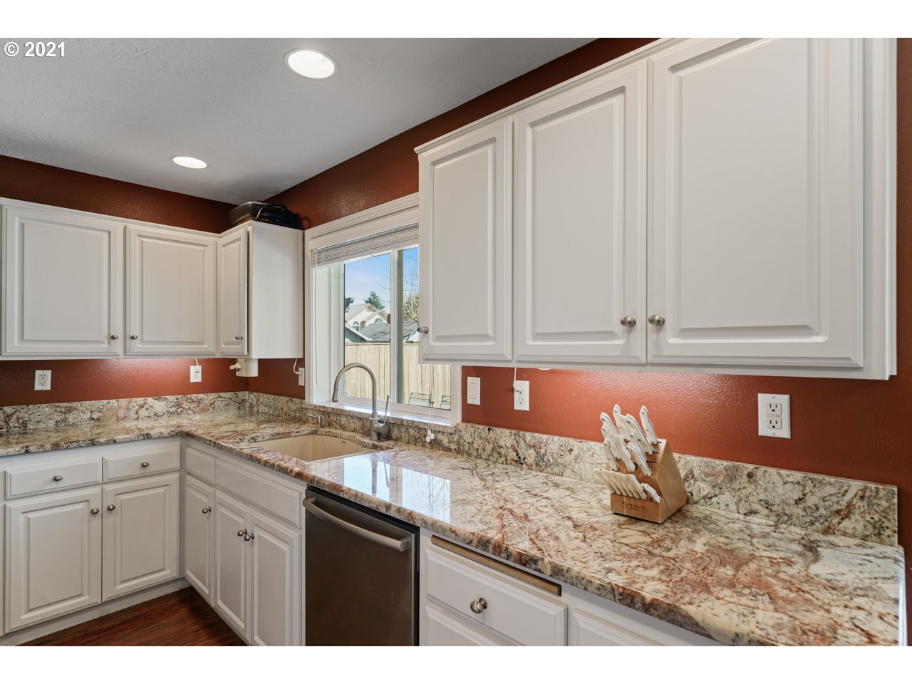 1286 Keystone Loop Northeast Keizer, OR 97303 - Photo 15 of 32 Gallery Image 15