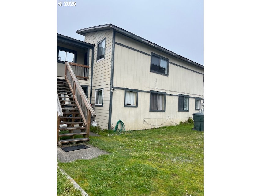 195 17th Street Southeast Bandon, OR 97411 - Photo 2 of 13