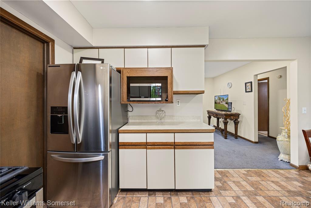 3123 West Utica Road Utica, MI 48317 - Photo 11 of 38 Gallery Image 11